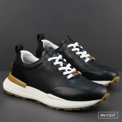 Onyx Stride Shoe